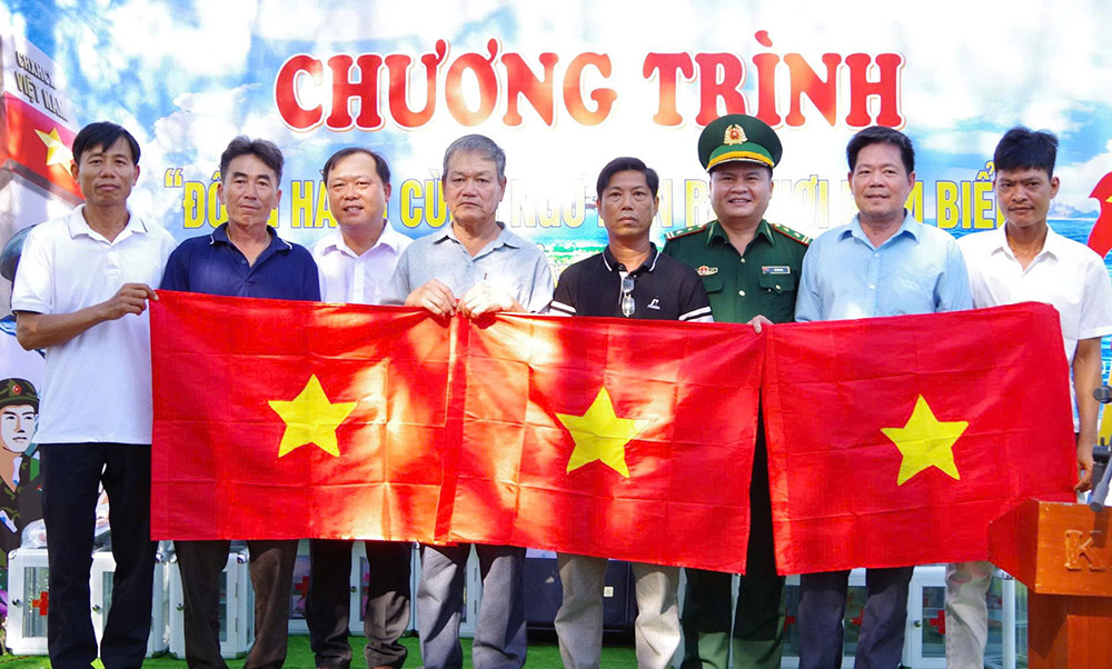 Điểm tựa của ngư dân, lá chắn nơi tuyến đầu biển, đảo