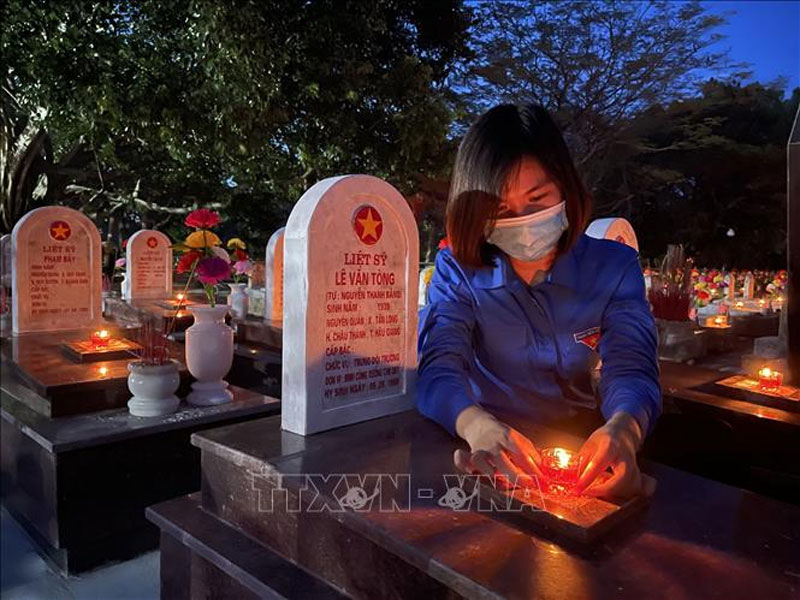 “Phần mộ anh bộ đội”