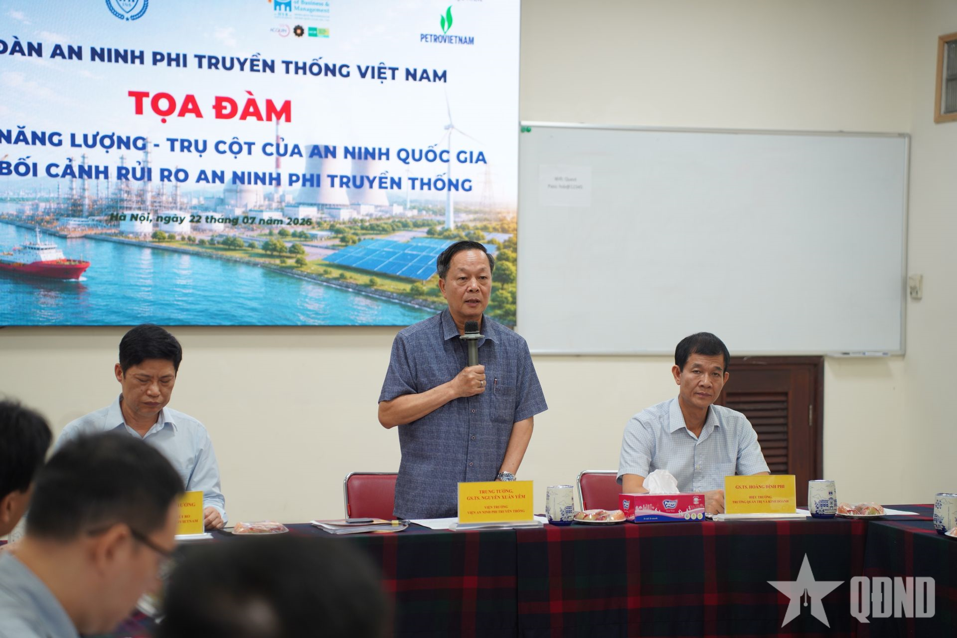 Nhiều vấn đề được làm rõ tại cuộc tọa đàm về an ninh năng lượng