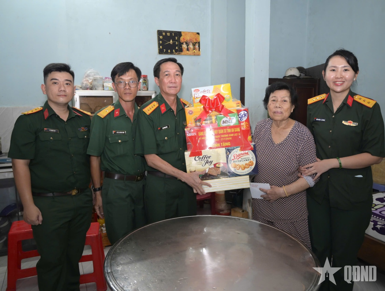 An Giang: Thăm, tặng quà đối tượng chính sách 

