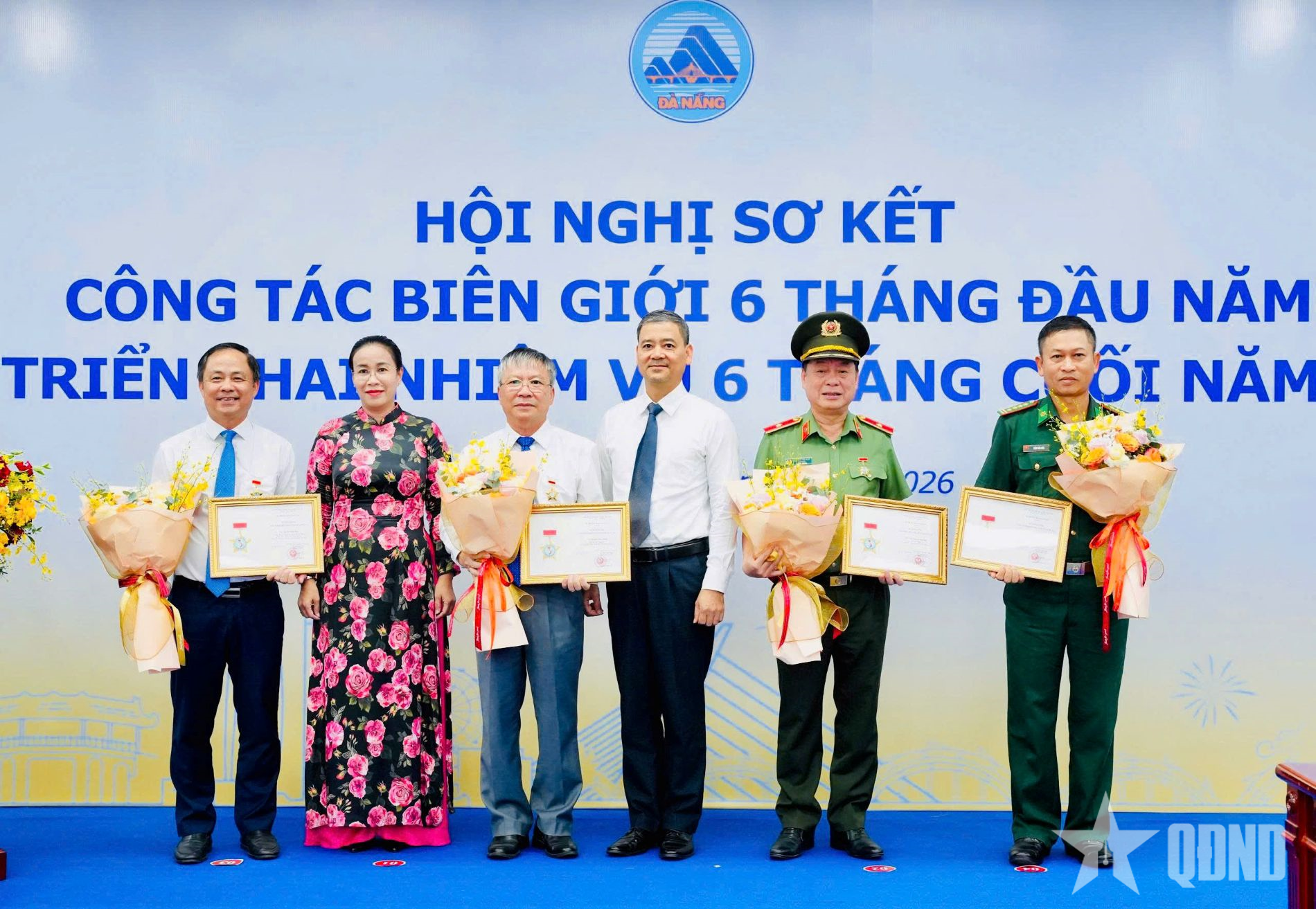 Đà Nẵng: Trao Bằng khen của Thủ tướng và Kỷ niệm chương “Vì sự nghiệp biên giới, lãnh thổ quốc gia”