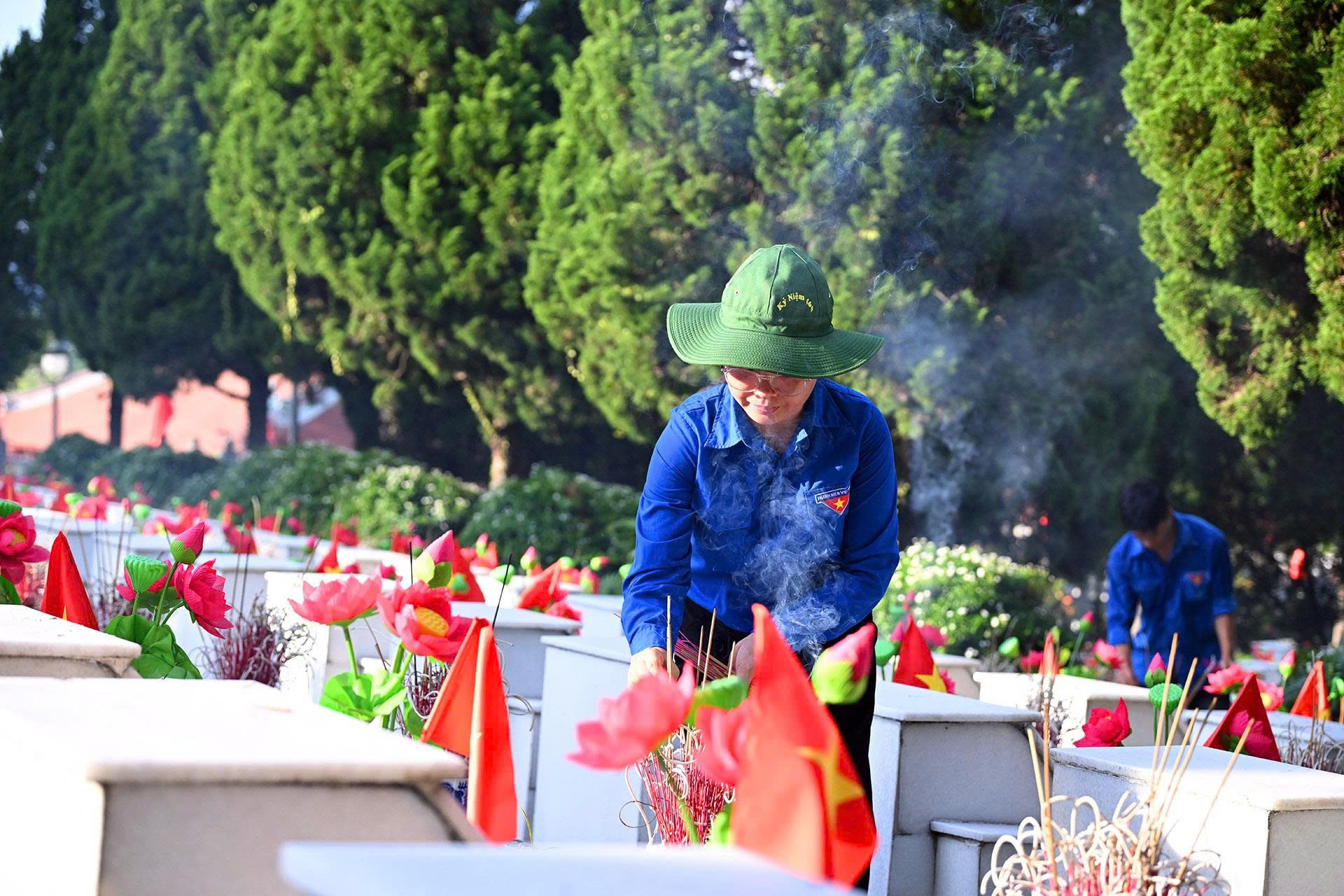 “Phần mộ anh bộ đội”