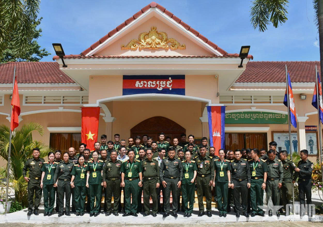 Đoàn sĩ quan trẻ Việt Nam thăm, giao lưu tại Quân khu 3, Quân đội Hoàng gia Campuchia