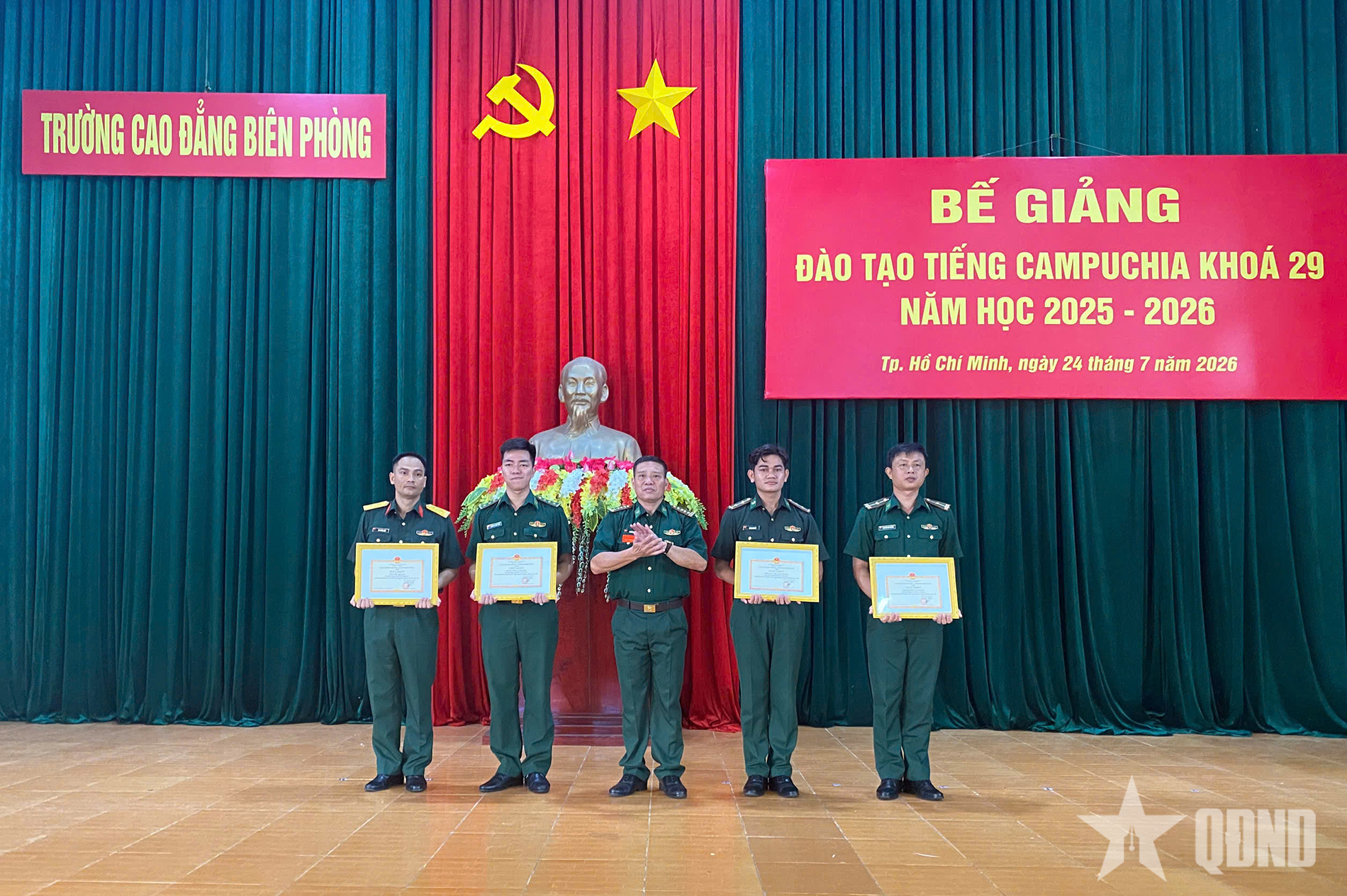 Trường Cao đẳng Biên phòng bế giảng đào tạo tiếng Campuchia khóa 29 