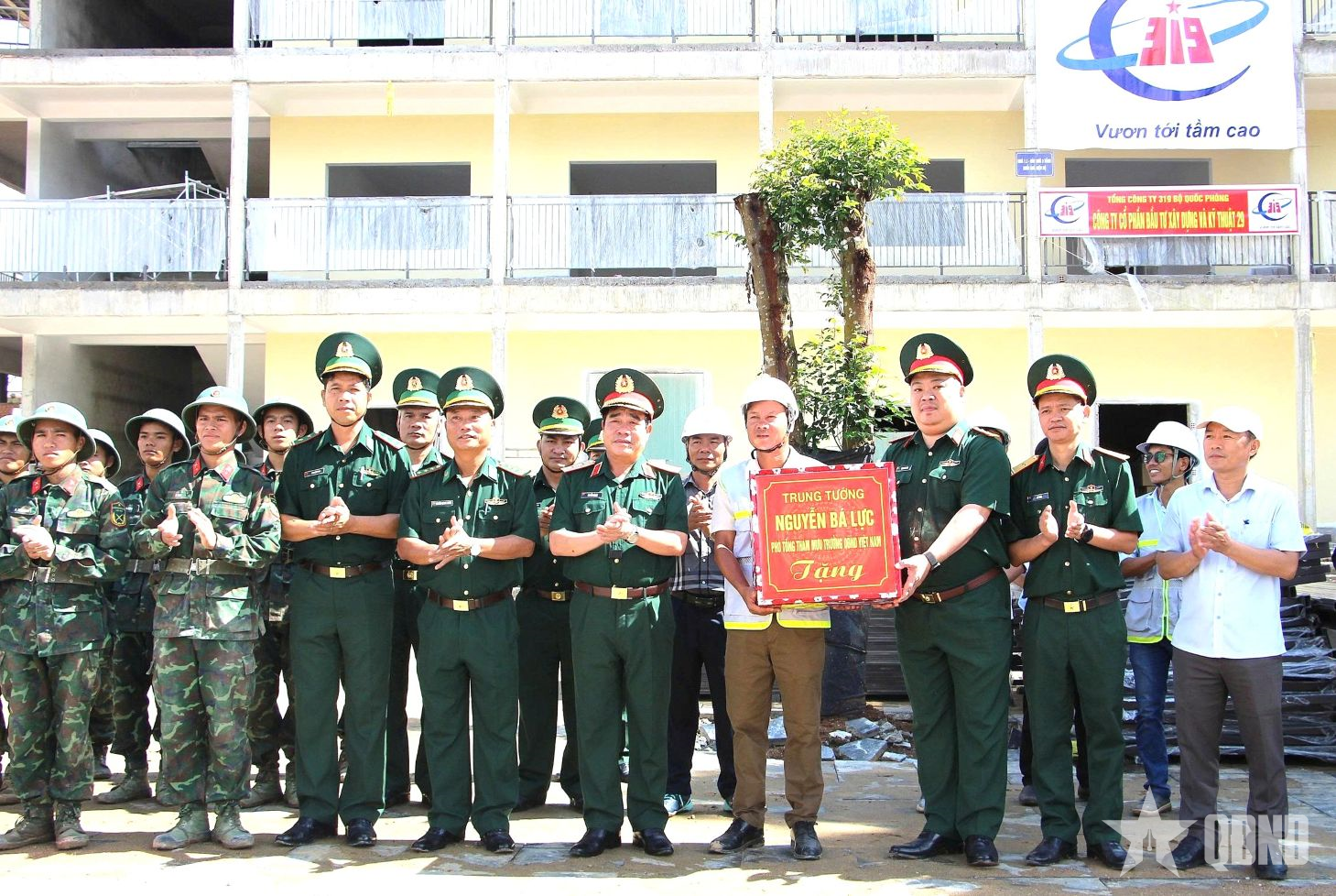 Trung tướng Nguyễn Bá Lực kiểm tra tiến độ thi công các dự án trường nội trú liên cấp tại các xã biên giới tỉnh Quảng Ngãi