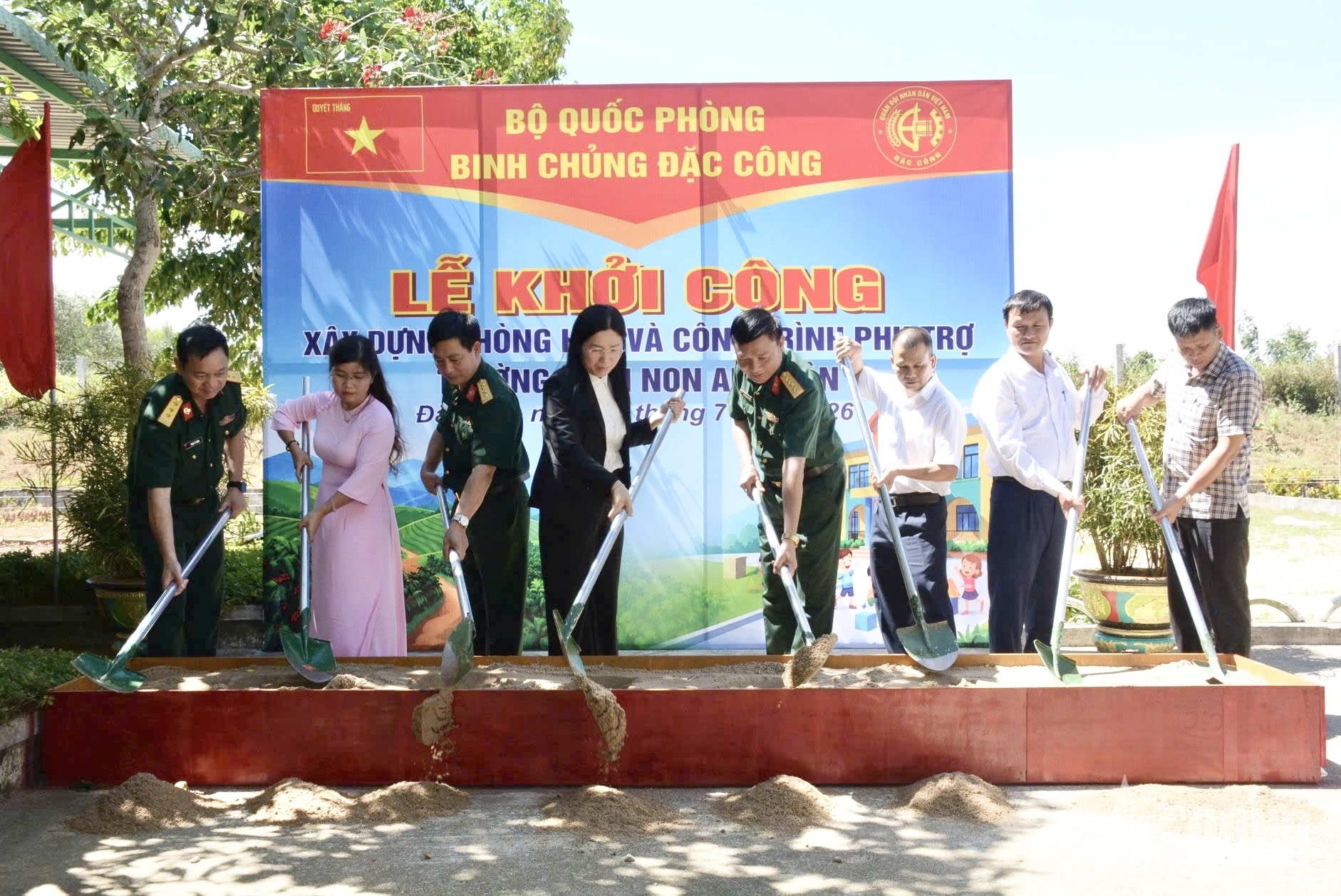 Binh chủng Đặc công xây phòng học, phòng y tế tặng Trường Mầm non An Xuân