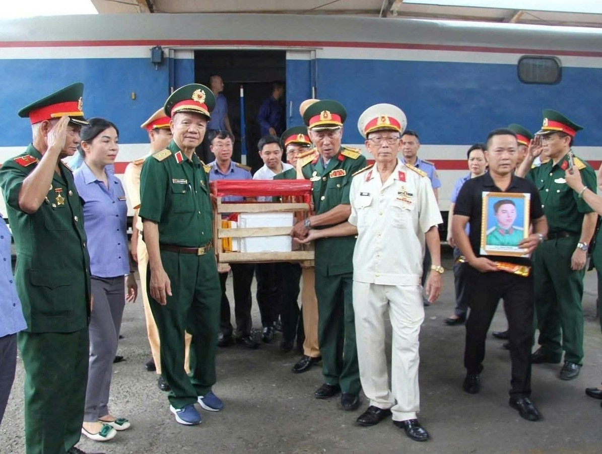 Những chuyến tàu tri ân của ngành đường sắt đưa các liệt sĩ trở về quê hương