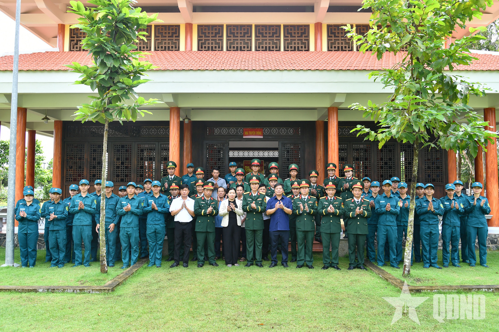 Bộ CHQS tỉnh An Giang: Dâng hương tưởng niệm các anh hùng liệt sĩ