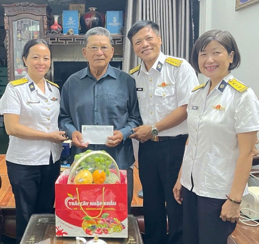 Tiếp bước quân hành