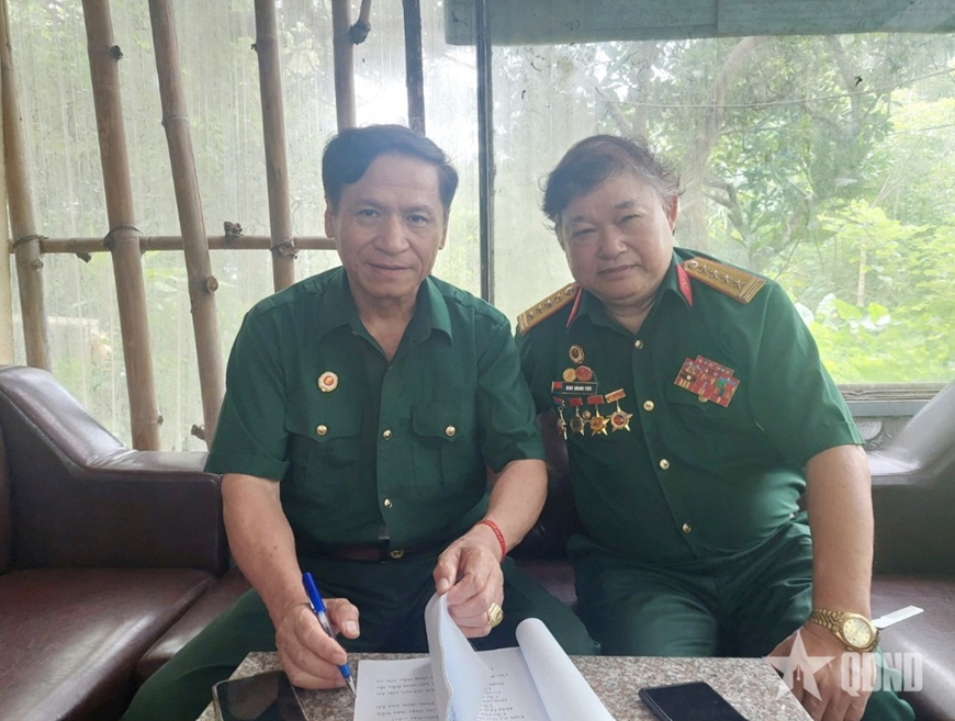 Người giữ lửa nghĩa tình