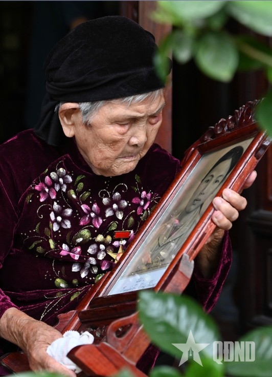 Vẹn tròn đạo lý, thắm nghĩa tri ân