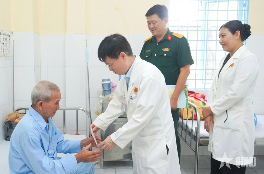Bệnh viện Quân y 120 (Quân khu 9): Tri ân người có công