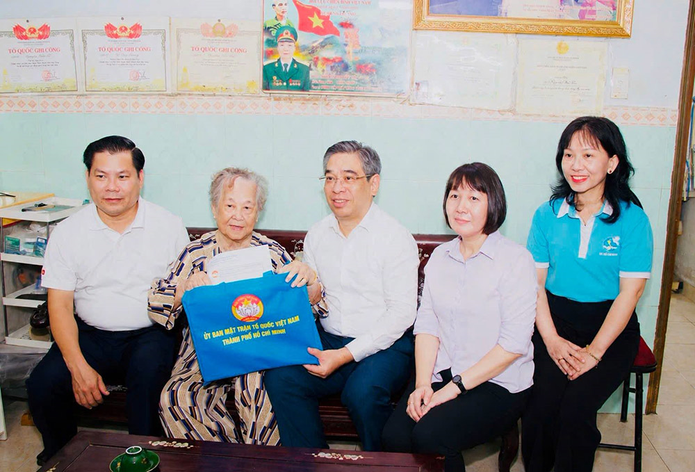 Đa dạng hoạt động chăm lo người có công