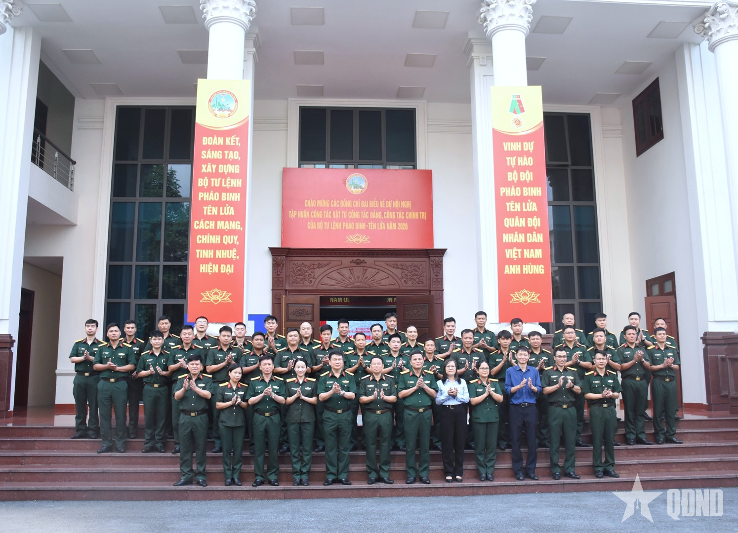 Nắm chắc tính năng, kỹ thuật quản lý, khai thác vật tư công tác Đảng, công tác chính trị 
