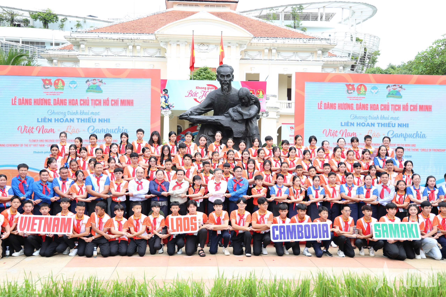 Khai mạc Liên hoan Thiếu nhi ba nước Việt Nam - Lào - Campuchia lần thứ 8