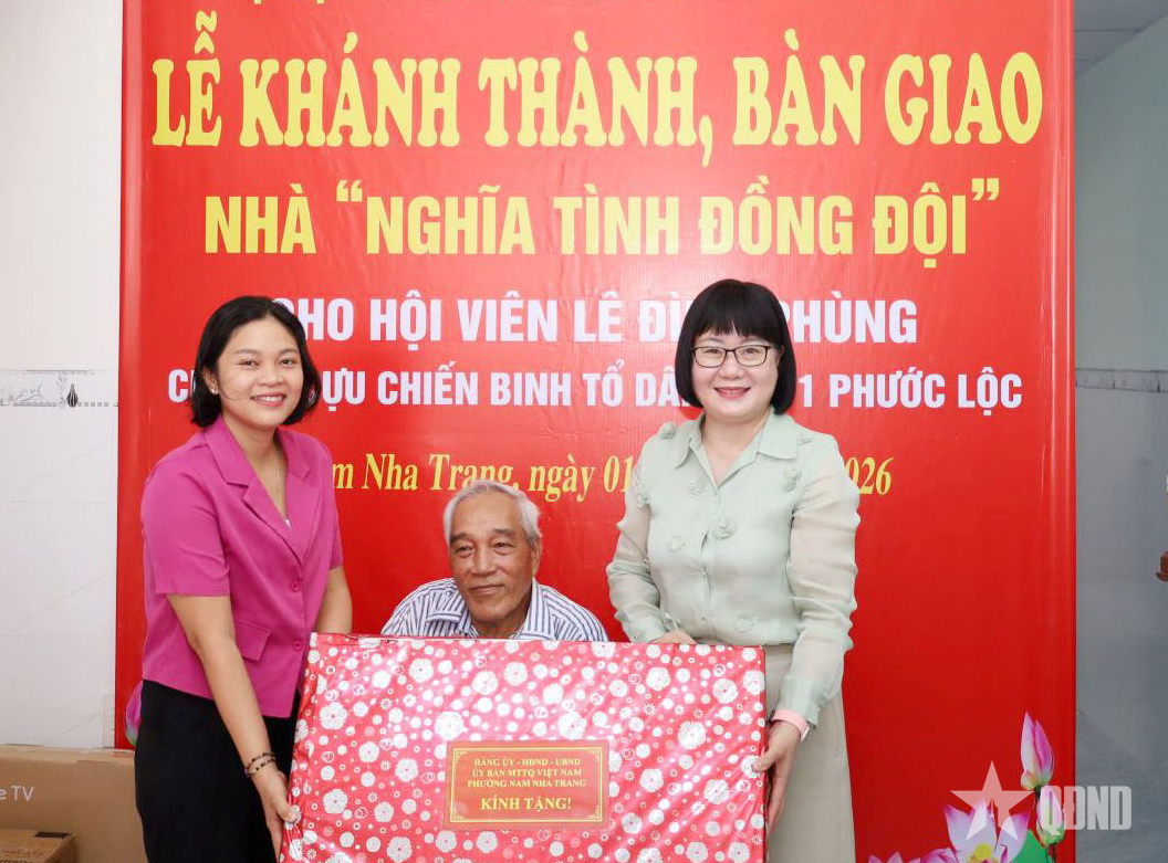 Nghĩa tình đồng đội nơi phố biển