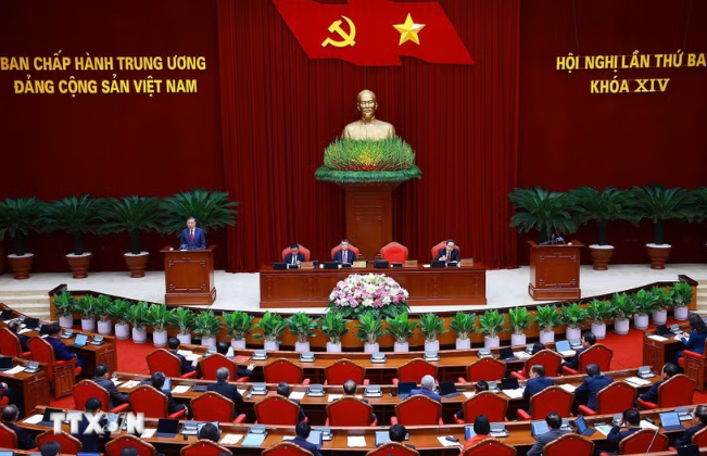 Chương trình hành động của Bộ Chính trị thực hiện Nghị quyết Hội nghị Trung ương 3, khóa XIV về xây dựng xã hội kỷ cương, an toàn, văn minh, hài hòa, phát triển