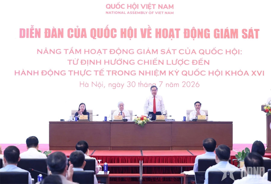 Giám sát để kiến tạo phát triển
