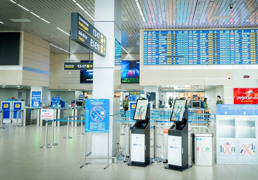 S&acirc;n bay Nội B&agrave;i bổ sung kiosk sinh trắc học, tăng thời gian hỗ trợ h&agrave;nh kh&aacute;ch