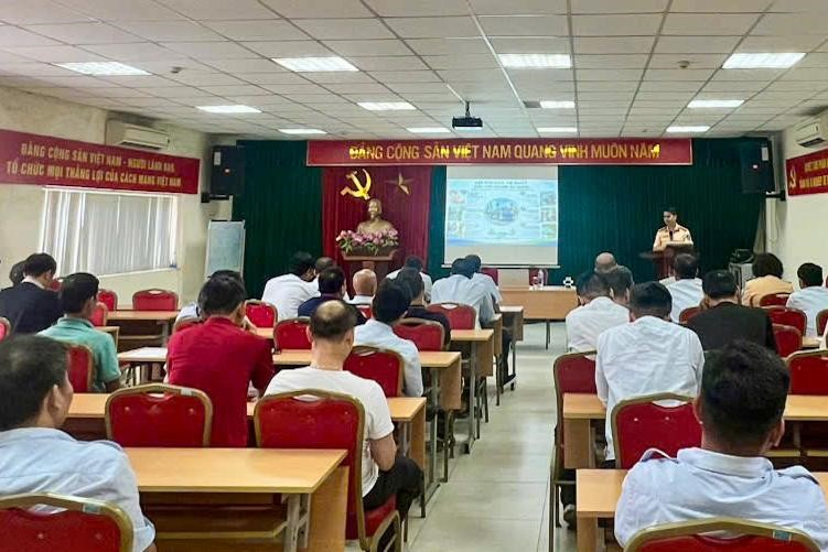 Hà Nội: Nâng cao kiến thức pháp luật cho lái xe buýt