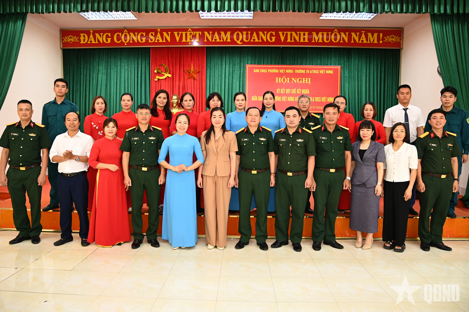 Quảng Ninh: Ban CHQS phường Việt Hưng ký kết quy chế kết nghĩa với Trường Tiểu học và THCS Việt Hưng

