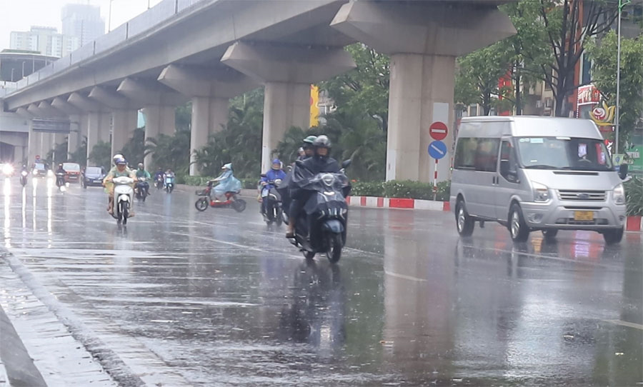 Thời tiết hôm nay (2-8): Khu vực Bắc Bộ, Thanh Hóa và Nghệ An, có mưa rào và dông