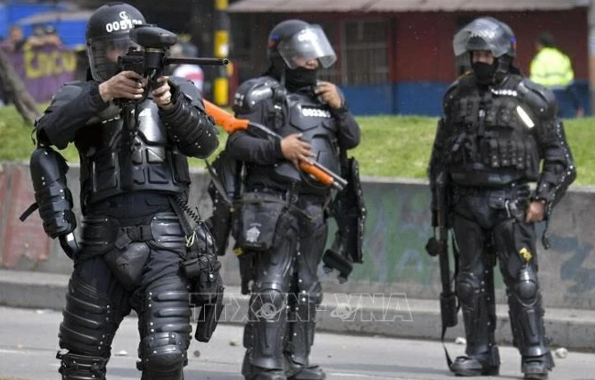 Nổ xe bom ở Colombia trước lễ nhậm chức của Tổng thống đắc cử