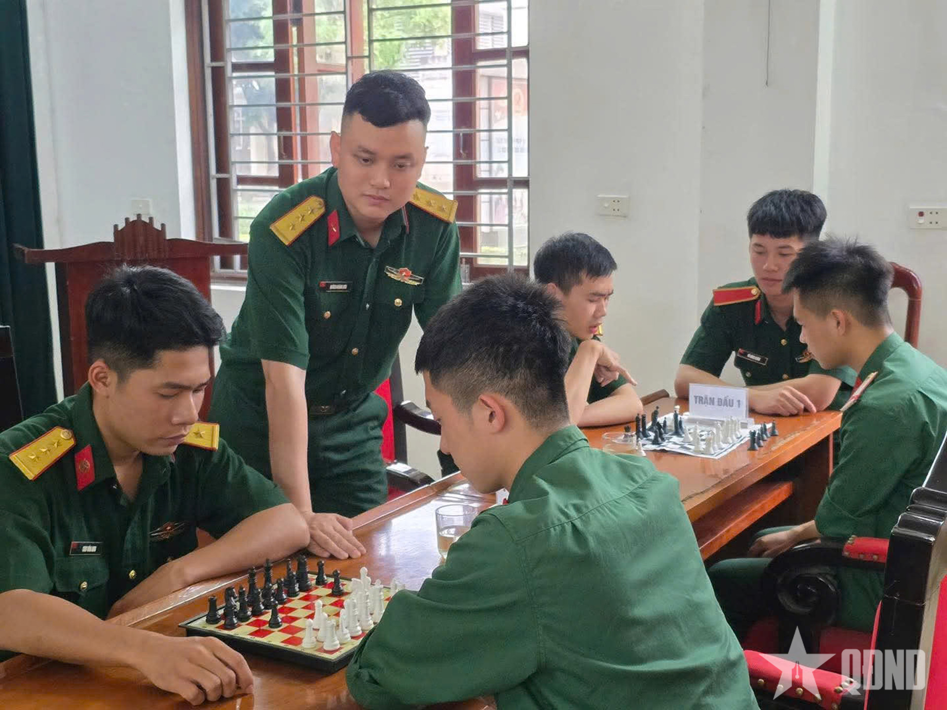 Thư về tòa soạn: Rèn bản lĩnh trên bàn cờ vua