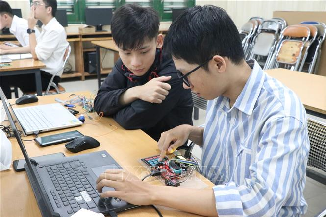 Thí sinh tốp 30% xuất sắc có cơ hội nhận học bổng Chính phủ trước khi nhập học