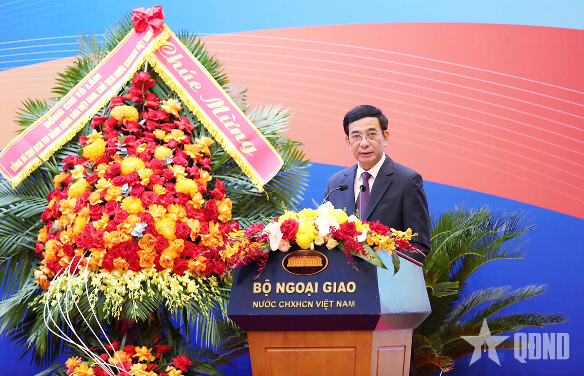Tăng cường phối hợp, phát huy vai trò tiên phong của ngoại giao - quốc phòng - an ninh trong xây dựng và bảo vệ Tổ quốc