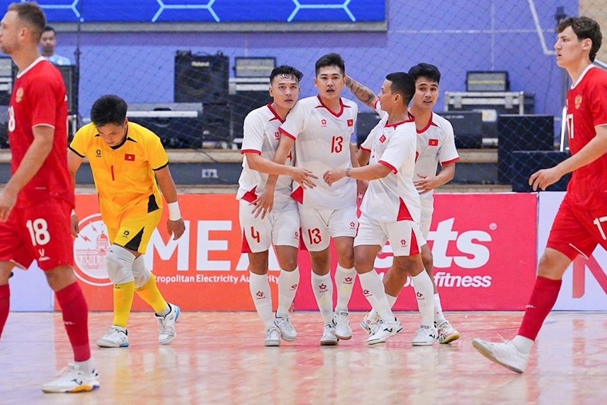 Tin thể thao (2-8): Real h&ograve;a kịch t&iacute;nh Fiorentina, MU thắng ngược Atletico