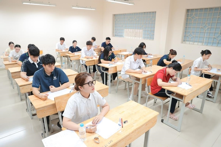 Giữ niềm tin vào học thật, thi thật