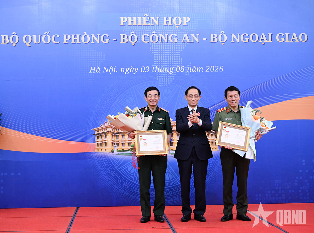 Phiên họp giữa ba Bộ Quốc phòng - Bộ Công an - Bộ Ngoại giao: Phối hợp để đáp ứng tốt hơn yêu cầu, nhiệm vụ “trọng yếu, thường xuyên” của quốc phòng, an ninh, đối ngoại
