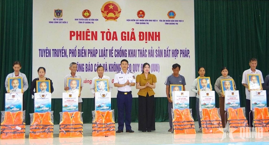 V&ugrave;ng Cảnh s&aacute;t biển 2 tổ chức &ldquo;Phi&ecirc;n t&ograve;a giả định&rdquo; tuy&ecirc;n truyền chống khai th&aacute;c IUU
