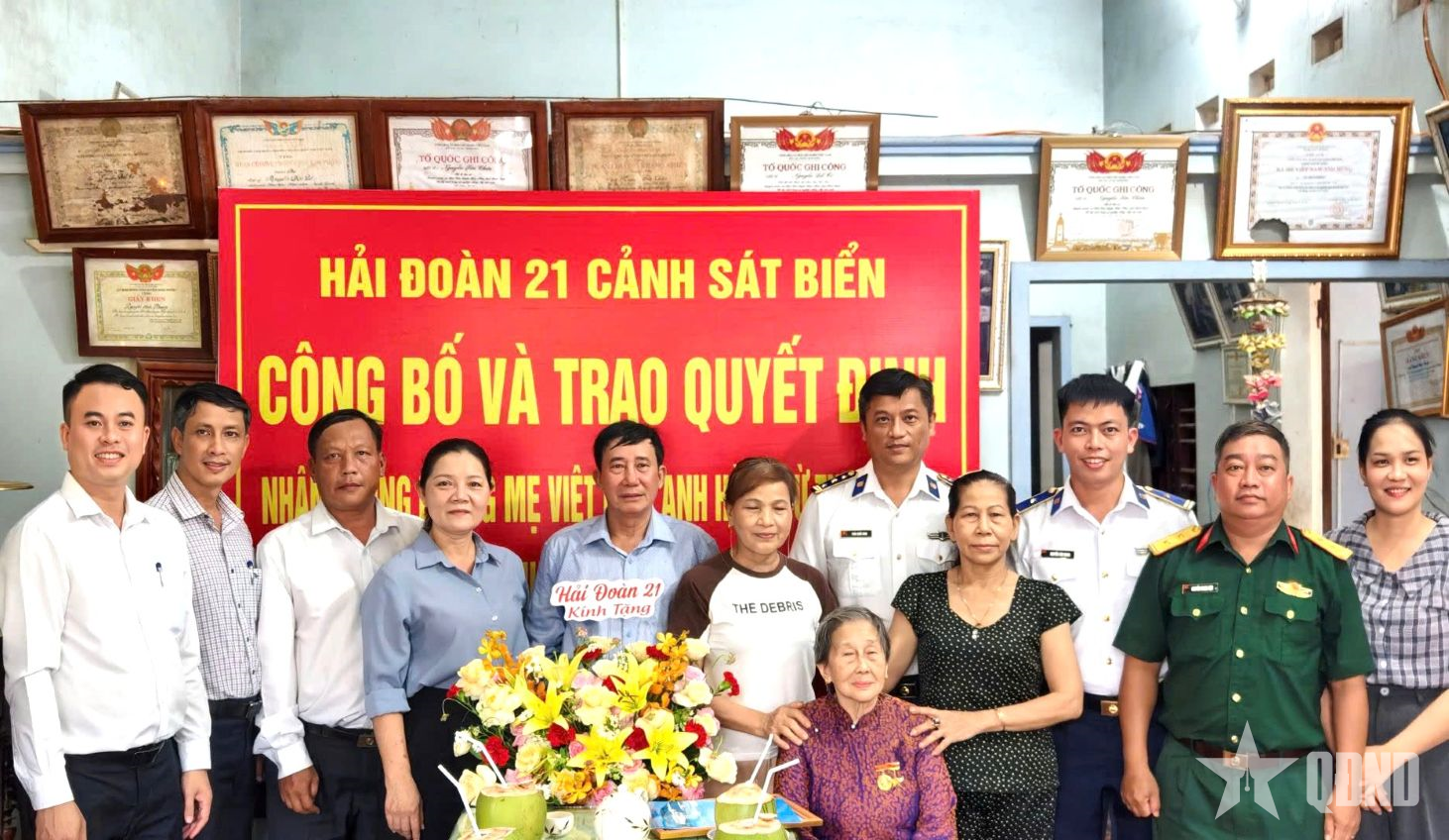Hải đoàn 21 nhận phụng dưỡng Mẹ Việt Nam anh hùng