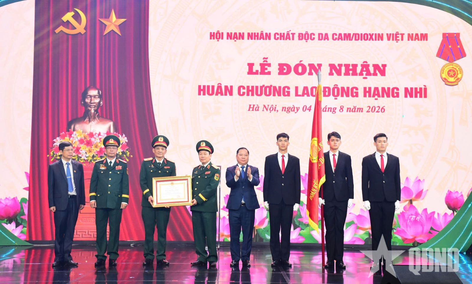 Hội Nạn nhân chất độc da cam/dioxin Việt Nam đón nhận Huân chương Lao động hạng Nhì