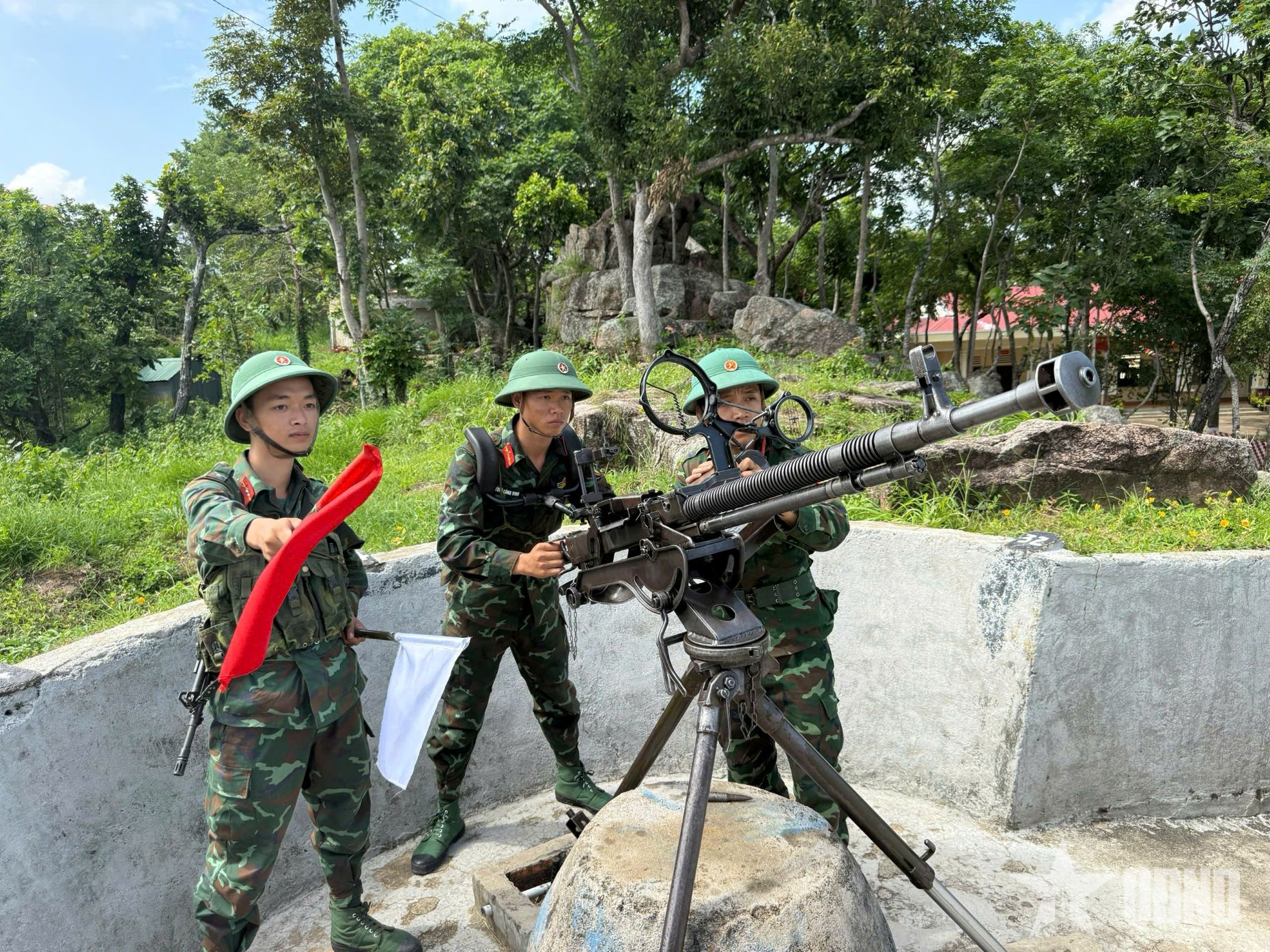 Trên trận địa canh trời ở Trung đoàn 66 - Đoàn Pleime anh hùng