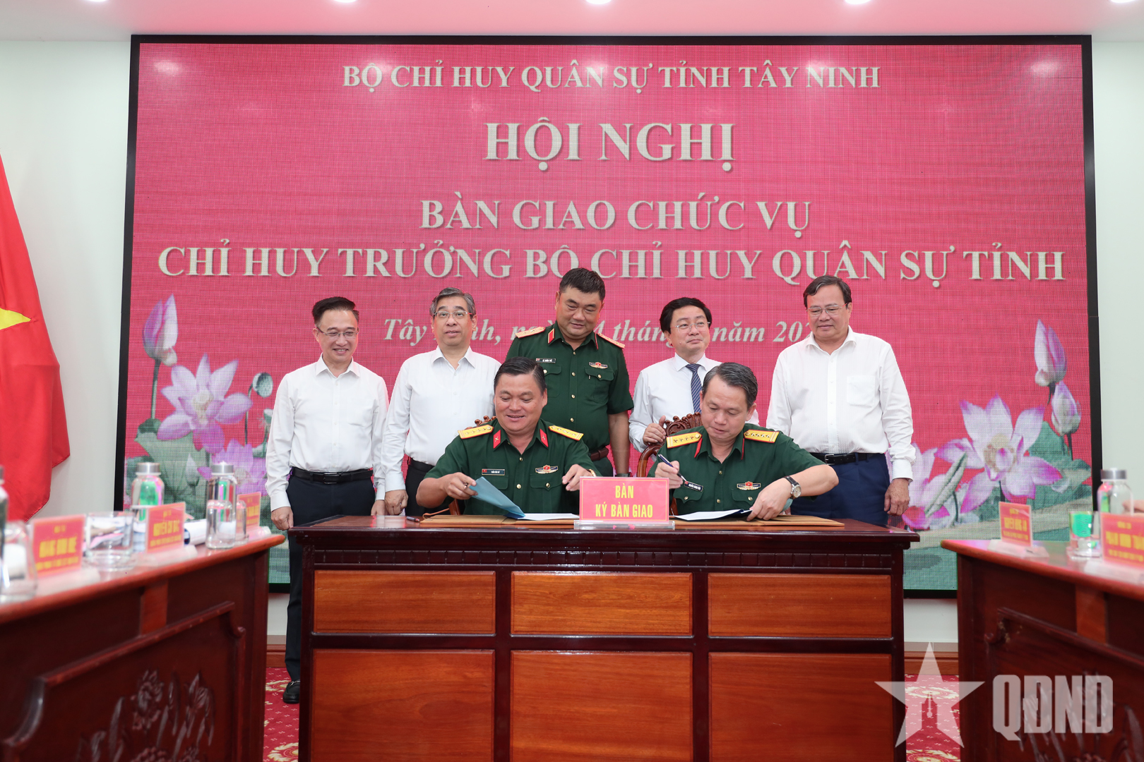 Bàn giao chức vụ Chỉ huy trưởng Bộ CHQS tỉnh Tây Ninh