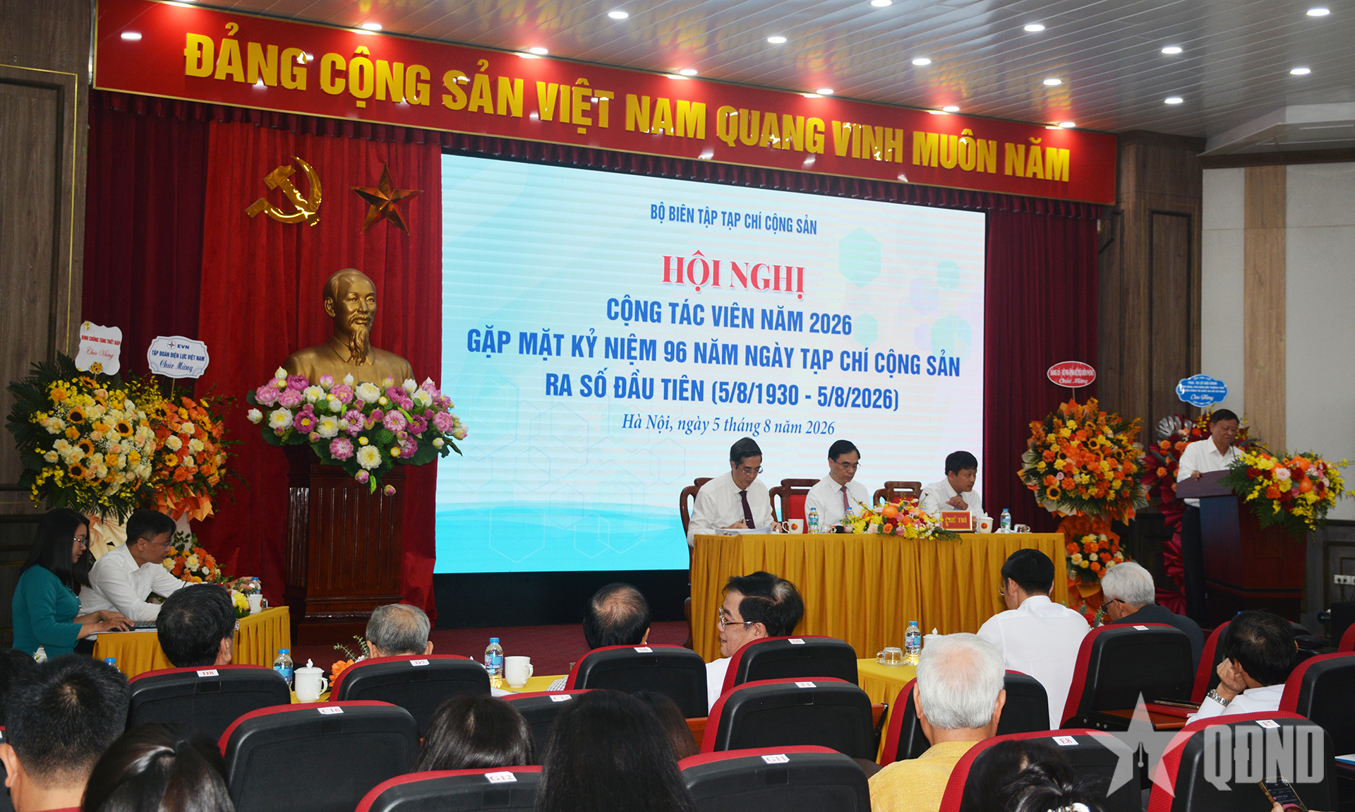 Tạp chí Cộng sản gặp mặt cộng tác viên và kỷ niệm 96 năm Ngày ra số đầu tiên