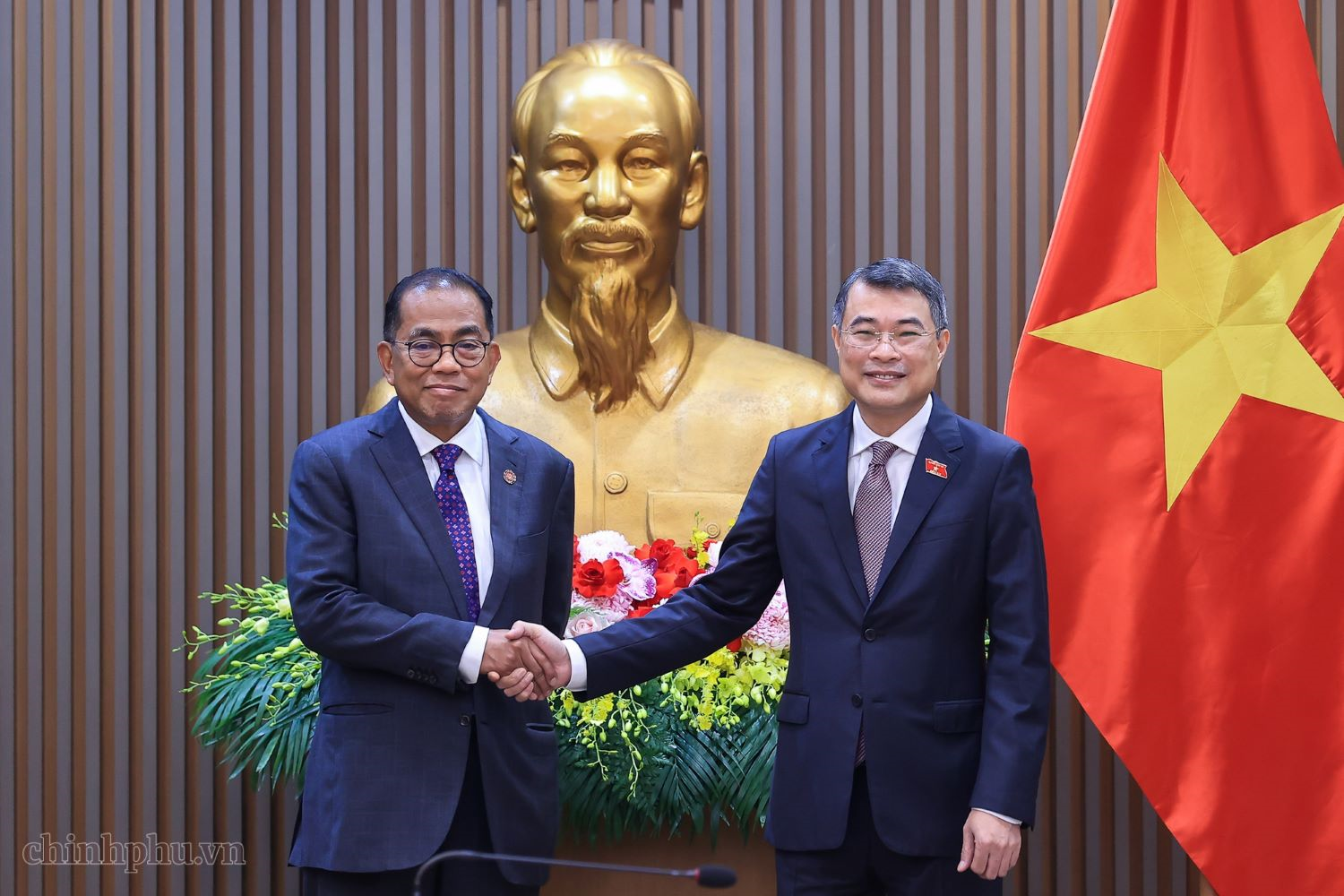 Thủ tướng Lê Minh Hưng tiếp Bộ trưởng Quốc phòng Malaysia