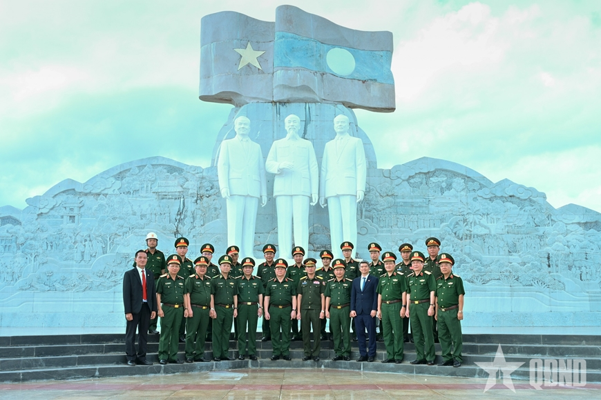 Đại tướng Nguyễn Trọng Nghĩa dự chuỗi hoạt động tăng cường hợp tác giữa Tổng cục Chính trị Quân đội hai nước Việt Nam - Lào