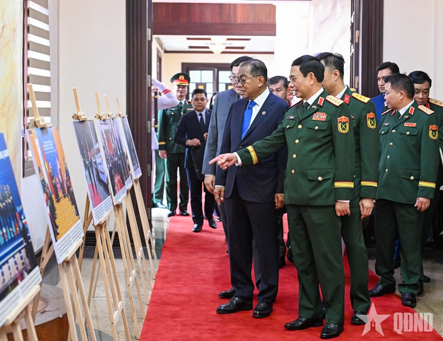 Đại tướng Phan Văn Giang hội đàm với Bộ trưởng Quốc phòng Malaysia