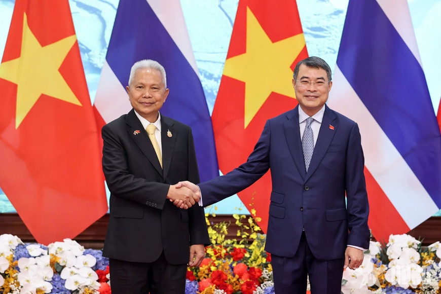 Thủ tướng L&ecirc; Minh Hưng hội kiến Chủ tịch Quốc hội Th&aacute;i Lan