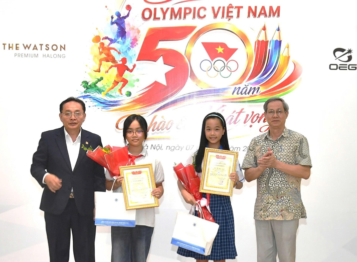 Trao giải Cuộc thi vẽ tranh chào mừng 50 năm thành lập Ủy ban Olympic Việt Nam