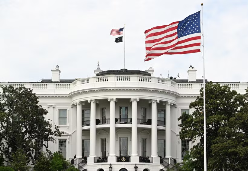 Tổng thống Trump ký sắc lệnh mới siết quyền công dân theo nơi sinh, mở rộng chống “du lịch sinh con”
