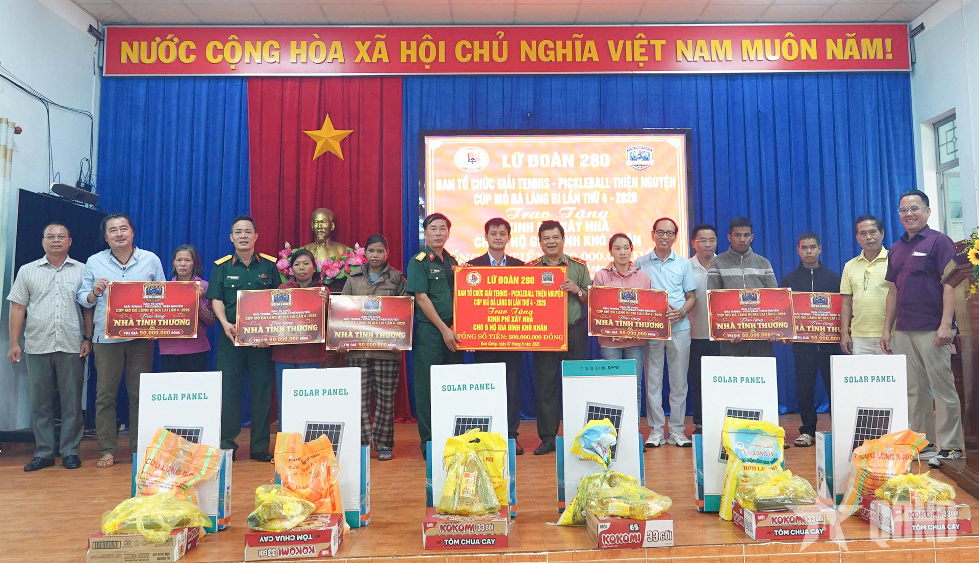 Lữ đoàn Công binh 280 (Quân khu 5) phối hợp hỗ trợ xây dựng 7 căn nhà tặng cựu chiến binh và hộ nghèo