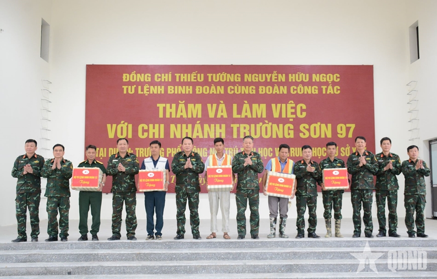Bộ đội Trường Sơn xây ngôi trường mơ ước cho học sinh vùng cao