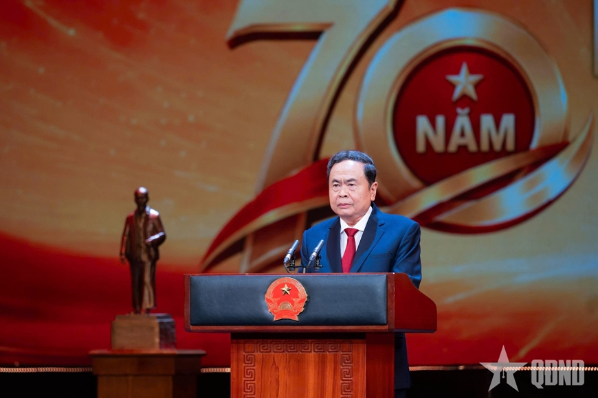 Chủ tịch Quốc hội Trần Thanh Mẫn dự Lễ kỷ niệm 70 năm Ngày truyền thống lực lượng Cảnh sát kinh tế và đón nhận Huân chương Hồ Chí Minh