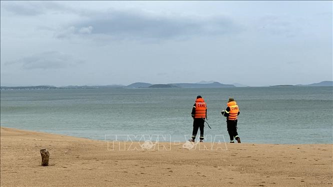 Đà Nẵng tập trung tìm kiếm hai nạn nhân mất tích sau vụ sóng cuốn