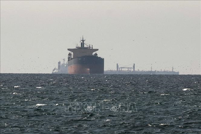 Xung đột tại Trung Đông: Iran nêu điều kiện mở lại eo biển Hormuz